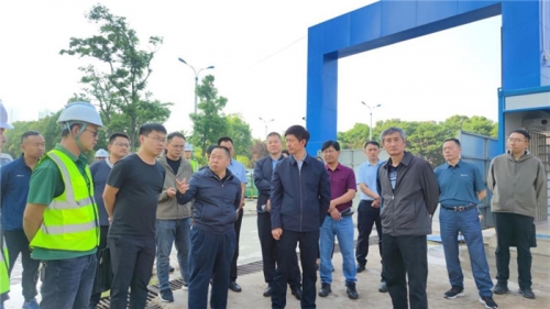 【领导关怀】昆明市晋宁区区委书记一行调研尊时凯龙人生就是搏集团永乐金园项目